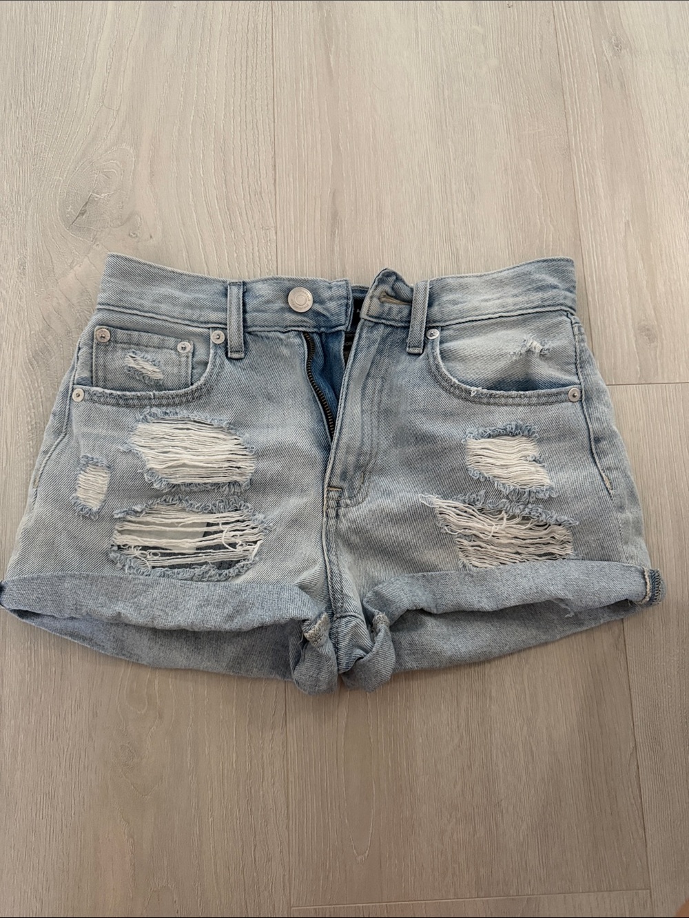 Aeropostale Mom Short Light Blue Distressed Denim Shorts Size 0